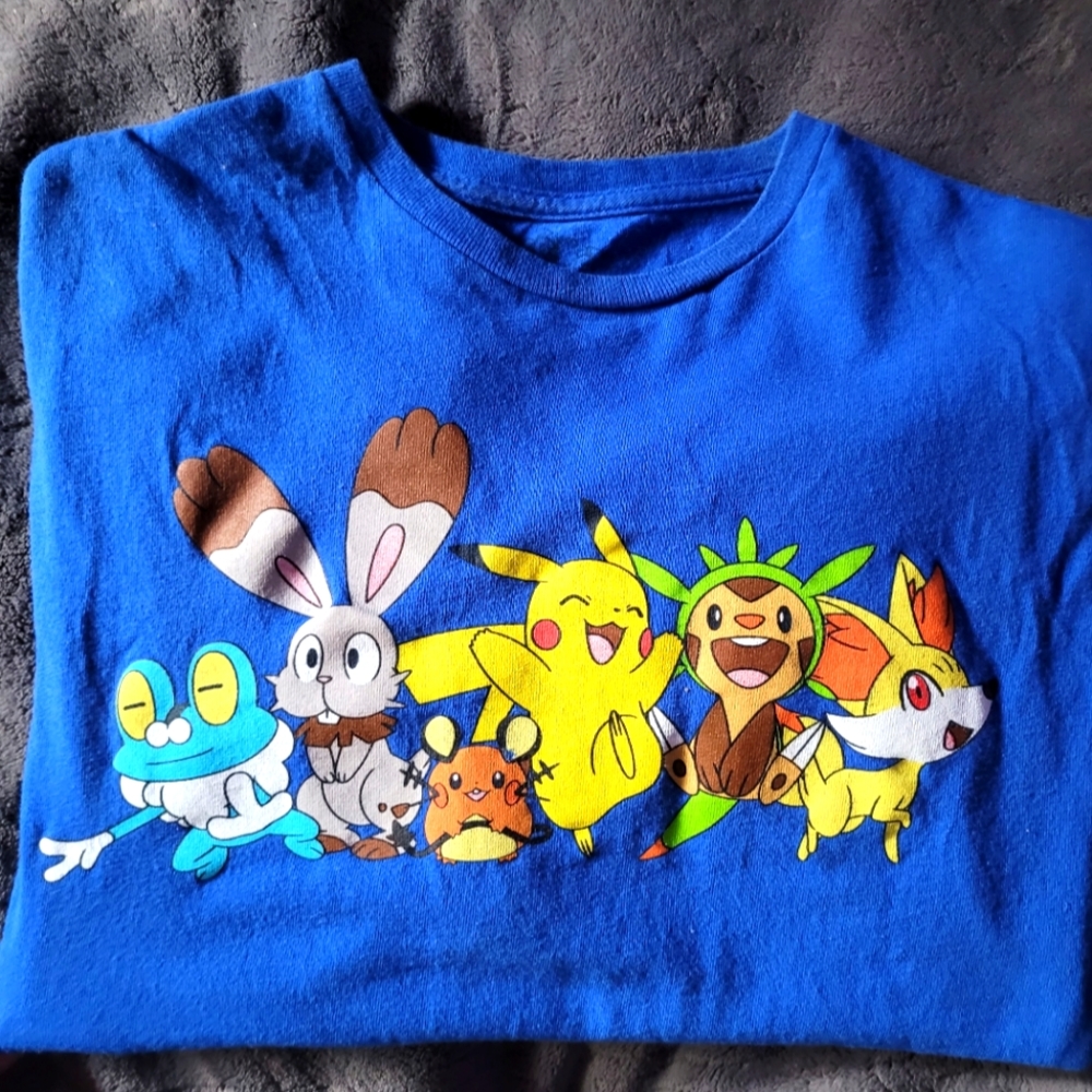POKÉMON t-shirt *OFFICIAL LICENSED Pokémon Merch, 100% cotton, Men's Small * 🔥